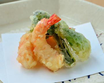 天ぷらと季節料理 二条たかくらやまもと