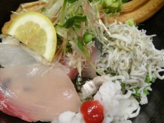 限定10食の海鮮丼も旨い！地元で有名な和食店が手がける居酒屋ランチの記事で紹介されました