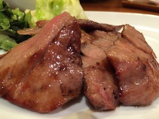 ランチは500円お得！肉厚ジューシーな専門店の牛たん＠新宿の記事で紹介されました