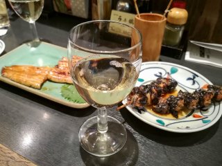 ワイン片手に「蒲焼」と「鰻串」を堪能できるコスパ抜群の鰻居酒屋の記事で紹介されました