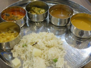 土日限定！本格派の南インド料理が楽しめるビュッフェ＠水道橋の記事で紹介されました