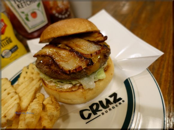 個性派がズラリ♩新宿でおいしいハンバーガーが楽しめる店14選！の画像