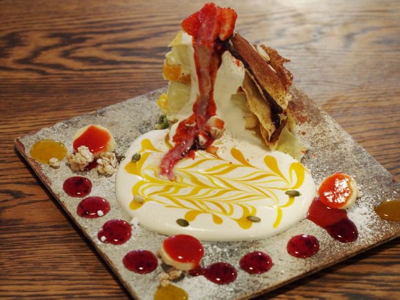 多治見 Cafe Zakka Hinatabocc カフェ ザッカ ヒナタボッコ のミルクレープとパンケーキが芸術的 Macaroni