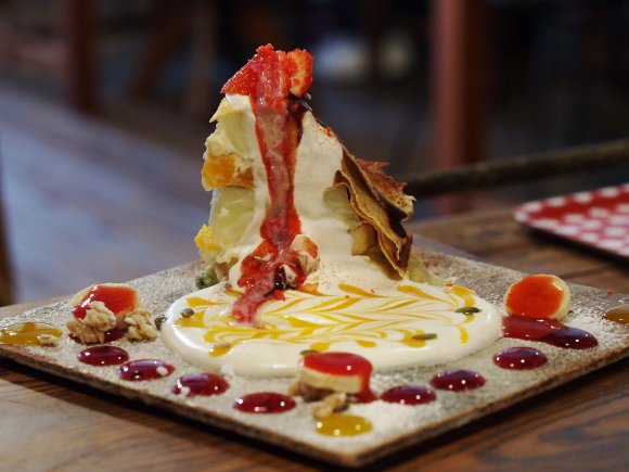 多治見 Cafe Zakka Hinatabocc カフェ ザッカ ヒナタボッコ のミルクレープとパンケーキが芸術的 Macaroni