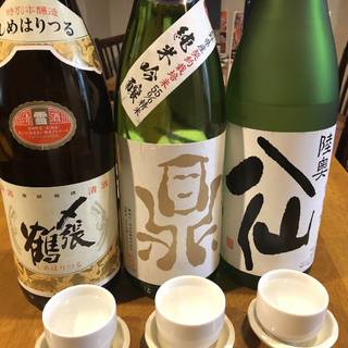 今回は同僚３人で、一杯目から日本酒スタート。それぞれ徳利で一合ずつで飲み比べます。