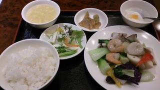 三種海鮮と季節野菜炒め